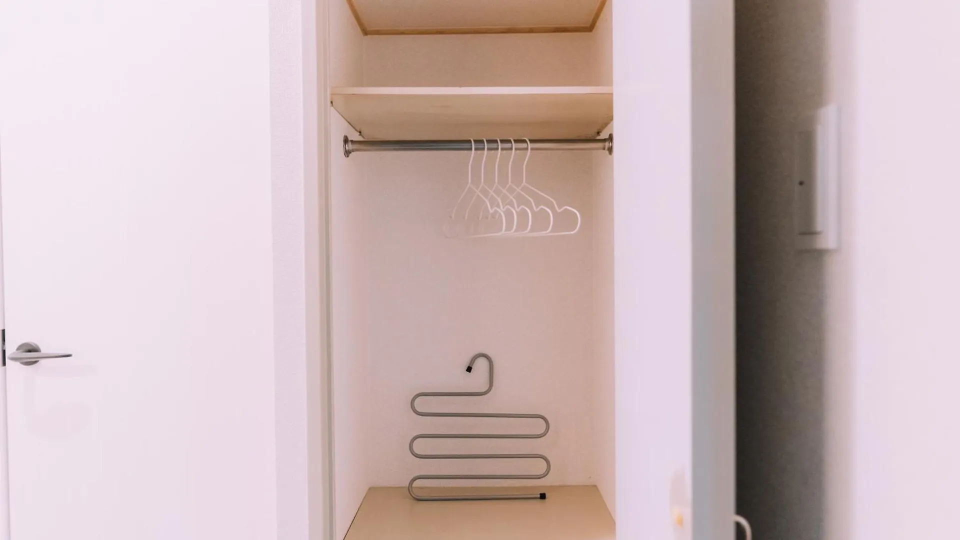 Minimalist Loft Namba Compact Studio With A 24-Hour Gym Ma202 大阪市 0*,  日本